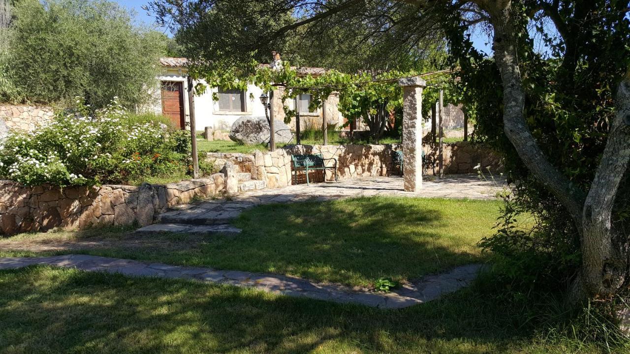 Agriturismo Desole Monti Luaran gambar